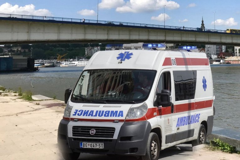 DRAMA IN PROKUPLJE! Man Tries to Jump Off Bridge Twice, Then Lies Down on Train Tracks!