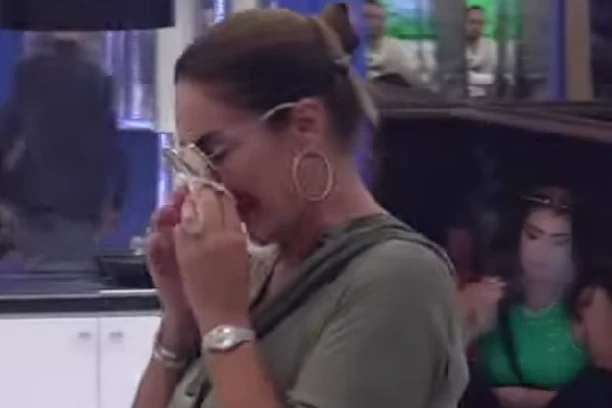 KAČAVENDA POKUNJENA ZBOG POSLEDNJEG SAZNANJA O VERENIKU: "S ovim Ana nema veze..."