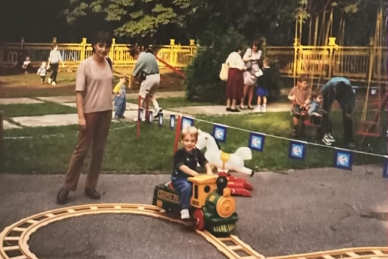 Nući slike iz detinjstva
