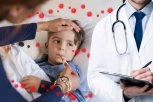 ALARMANTNO!  SVE VIŠE MALIŠANA POZITIVNO NA KORONU: Lekari savetuju: Ako vam dete kašlje i ima TEMPERATURU, obavezno ga TESTIRAJTE!