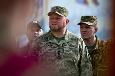 KRVAVI SUKOB VOJNOG VRHA I ZELENSKOG: Poklon-bomba za desnu ruku generala Zalužnog! ČITAJTE U SRPSKOM TELEGRAFU!