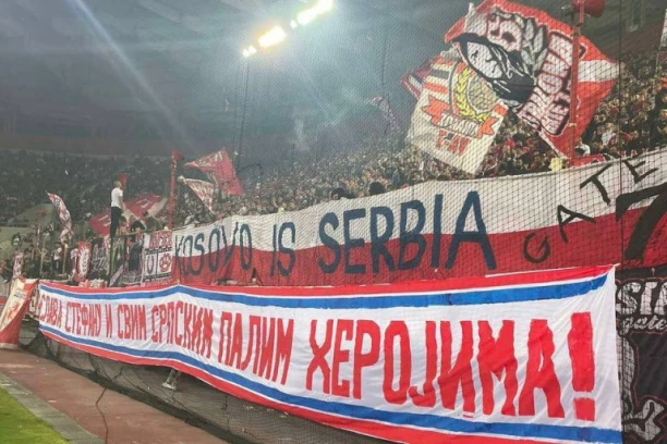 GRCI NEMAJU DILEMU: Kosmet je Srbija! Navijači Olimpijakosa odali počast ubijenom "deliji"