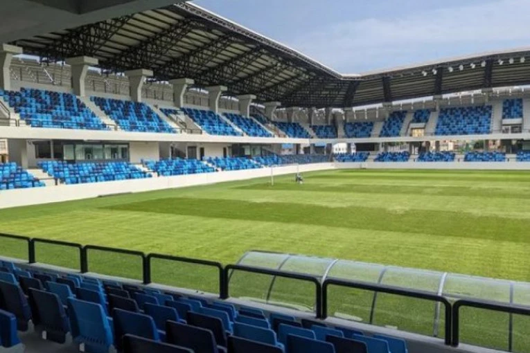 ISTORIJA UŽIVO: Došao je i taj dan - vreme je da se odigra prva zvanična utakmica na novom lozničkom Lagatoru!