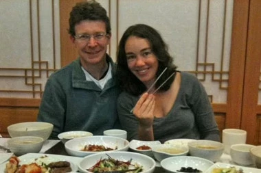 NIJE BILA SVESNA SA KAKVIM JE BOLESNIKOM ŽIVELA: Kad je saznala da joj je muž silovao pse, izbezumljena žena perverznog britanskog zoologa URADILA JE OVO