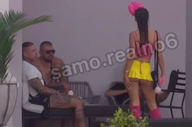 ŠETA GOLA PO RIJALITIJU, A NE ZNA JAJE DA ISPRŽI! Učesnica "Elite" na stubu srama, svi joj smeju iza leđa: Vredi 600 DINARA! (VIDEO)