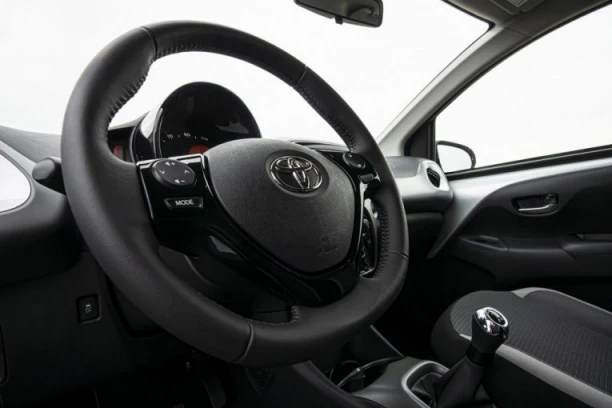 CELOG ŽIVOTA POGREŠNO MENJAMO BRZINE: Promenite naviku odmah! OVAKO SE TO PRAVILNO RADI