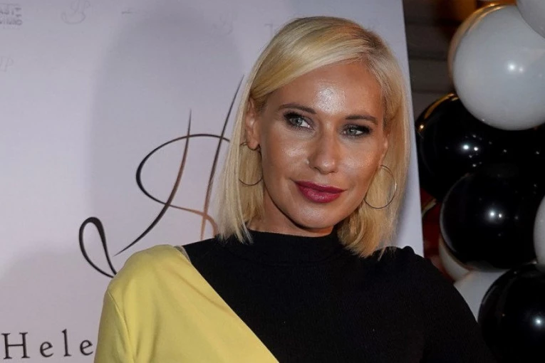 NAJPOTRESNIJI DETALJI RAZVODA MARIJE VELJKOVIĆ: Voditeljka otvorila dušu, priznala šta se dešavalo u porodičnom domu!