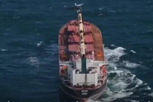 POGOĐEN MOĆNI RUSKI BROD? Ukrajinci tvre da je "Kovrovec" u plamenu, Moskva se ne oglašava