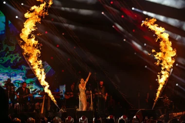 Aleksandra Prijović zapalila Arenu!