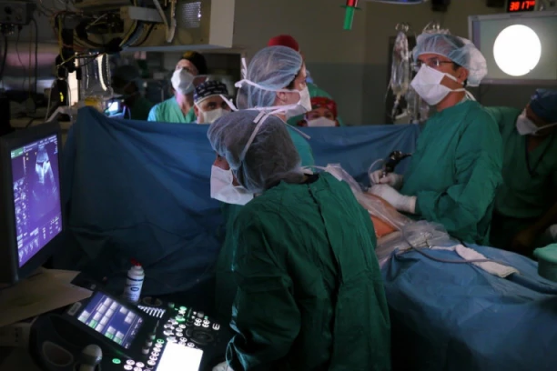 STRAVA NA PREGLEDU: Došao zbog bolova u stomaku, a onda je doktorima PRIPALA MUKA kad su ga poslali na snimanje! OVO NIKAD NIJE VIĐENO