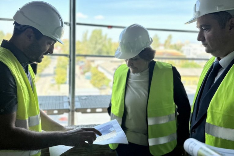 Ministarka Grujičić obišla radove u KCV 