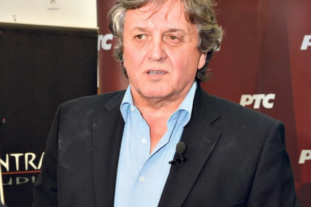 URANAK NA CRVENOM TEPIHU: Radoš Bajić na visokoj nozi proslavio praznik rada!