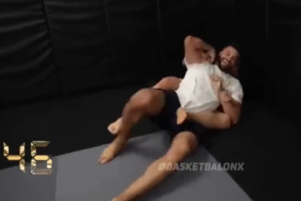 LEGENDARNI VOLKANOVSKI ZAMALO "UDAVIO" JOKIĆEVOG SAIGRAČA: Marej u parteru izdržao samo JEDAN MINUT (VIDEO)