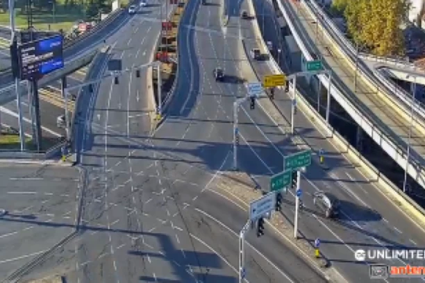 OVAKVO NEDELJNO JUTRO JE SVE ŠTO NAM TREBA: Ceo Beograd spava - NEMA GUŽVI NA MOSTOVIMA I SAOBRAĆAJNICAMA!