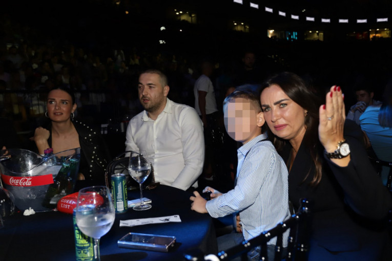 Sin Aleksandre Prijović na koncertu
