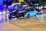SMRSKANI AUTOMOBILI U UDESU U NOVOM SADU! Dva vozila se direktno sudarila u Bulevaru Oslobođenja! (FOTO)