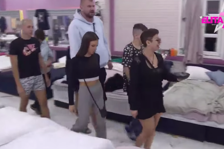 Miljana Kulić kadi Belu kuću