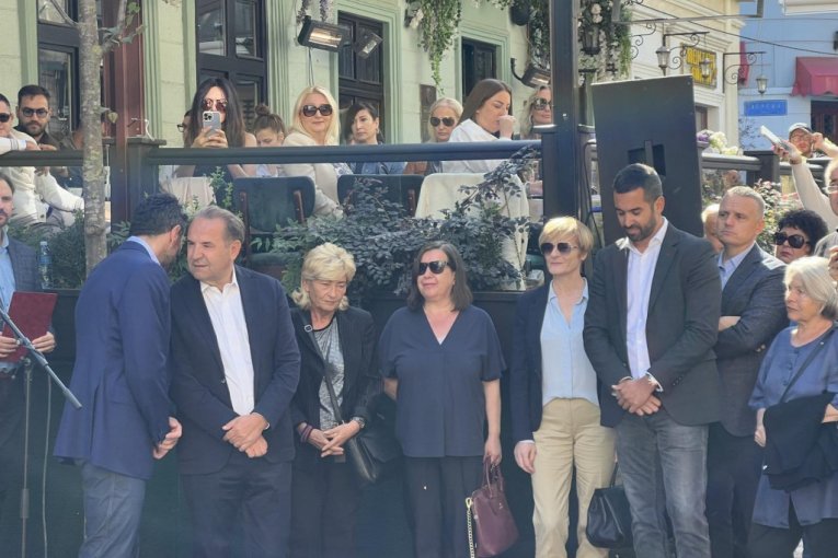 Gordana Zdravković sa ćekama