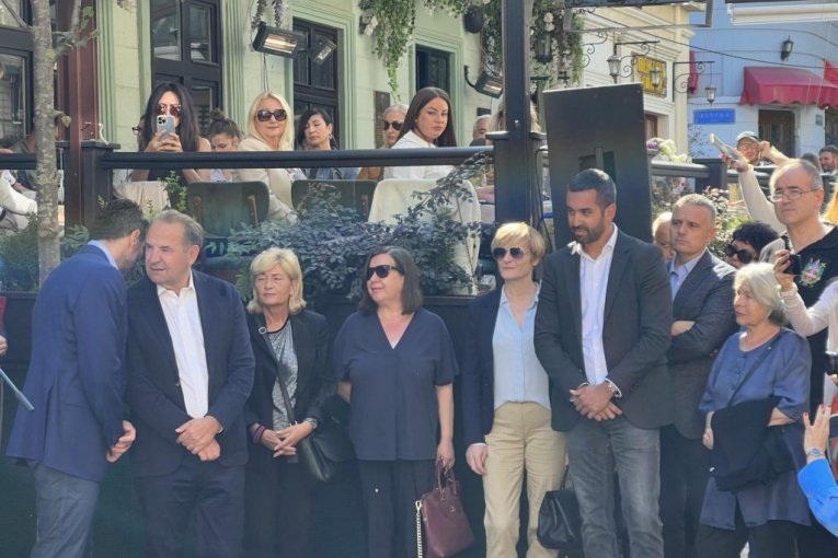 Gordana Zdravković sa ćekama