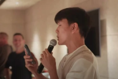 ZVEZDA JE PORODICA! Smeh do suza na tim-bildingu, inicijacija, karakoke i skakljiva pitanja... EVO KOGA SU PROGLASILI ZA NAJLEPŠEG!