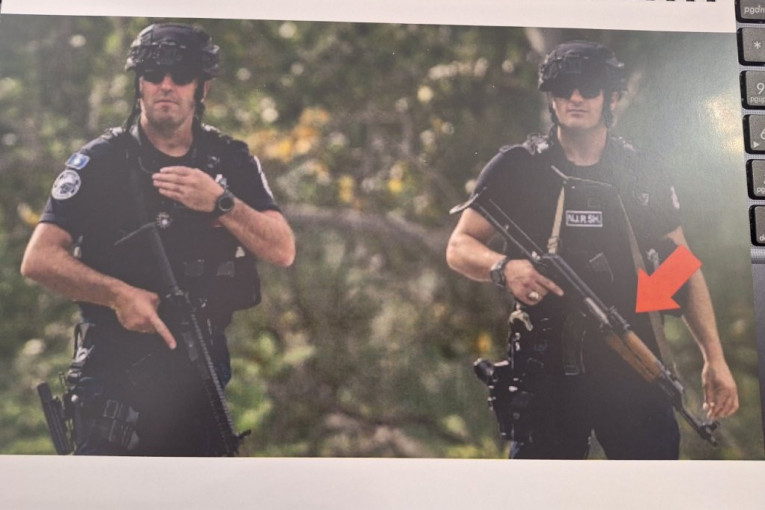 Kurtijeva policija sa srpskim puškama