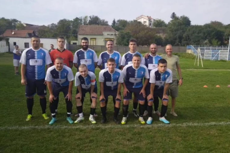 TITEL NASTAVLJA TRKU ZA LIDEROM: Odlična partija domaćih fudbalera pred svojim navijačima!