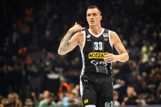 ANĐUŠIĆ ODUŠEVIO "GROBARE"! Košarkaš Partizana pokazao TETOVAŽU posvećenu VOLJENOM KLUBU!