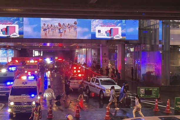 CRNA STATISTIKA! AMERIKANCI GINU KAO DA JE RAT ZBOG EPIDEMIJE NASILJA : Pucnjava u Mejnu 36. masovno ubistvo ove godine, TEROR odneo 188 života