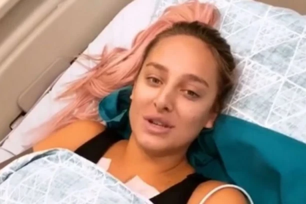 EVO KAKO LUNA IZGLEDA OSAM DANA NAKON POROĐAJA: Svima popadale vilice, da li je ovo realno?! (FOTO)