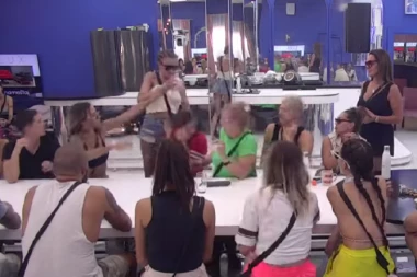 BIVŠA ROBIJAŠICA PONOVO MAFIJA: Teodora gurnula ruku u usta Urošu, pa ga ISPOLIVALA pred cimerima - nova žestoka kazna?!