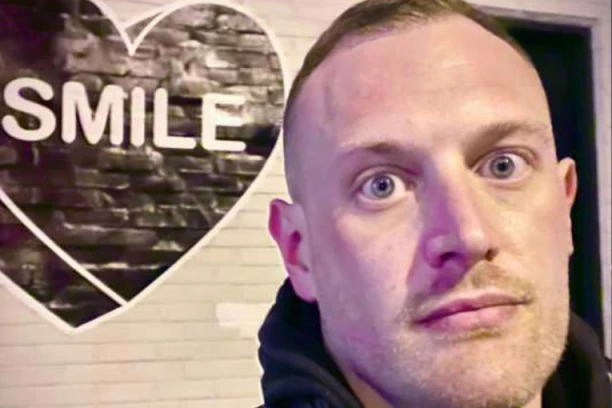 NOVINAR PRONAĐEN IZREŠETAN ISPRED SVOJE KUĆE: Policija ga zatekla bez svesti sa SEDAM PROSTRELNIH RANA na grudima i stomaku