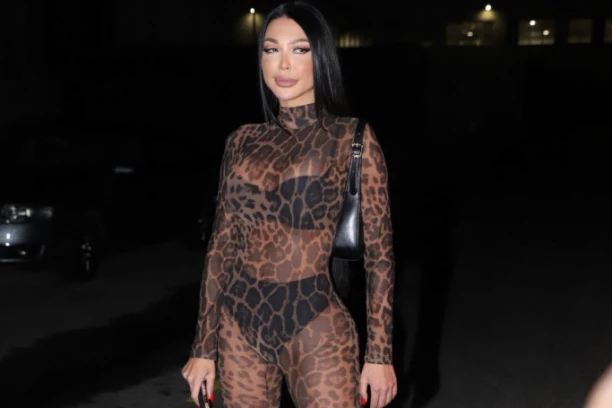 ŠOK-BOMBA MAJE MARINKOVIĆ! Zadrugarka zapalila društvene mreže, ovo gledate na sopstvenu odgovornost! (FOTO)