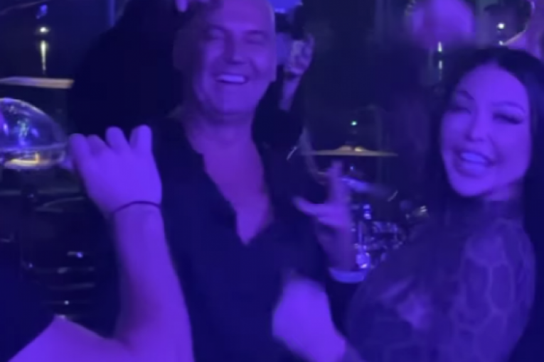 Stefan Karić snima Maju Marinković