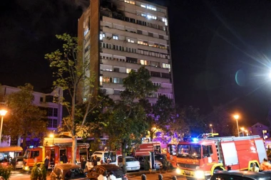 LJUDI IZGUBILI NAJMILIJE I OSTALI BEZ KROVA NAD GLAVOM: Strašni prizori dan posle vatrene stihije u Kragujevcu