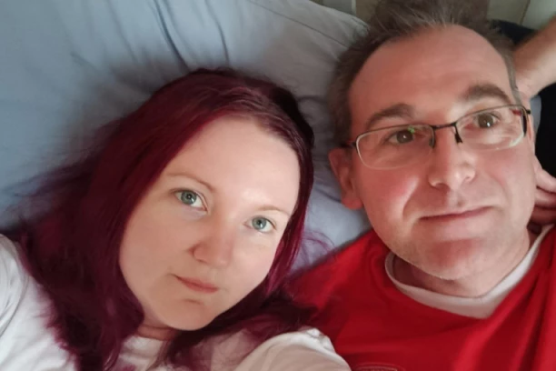 "ZBOG UŽASNOG STANJA GODINU DANA NISAM SPAVALA SA DEČKOM, MOJI ORGANI KAO DA SU PREKRIVENI LEPLJIVOM PAUČINOM": Ispovest devojke kojoj nijedan lekar ne može da pomogne