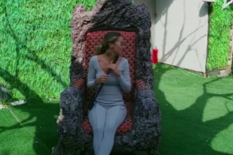 Aneli Ahmić kod Drveta mudrosti