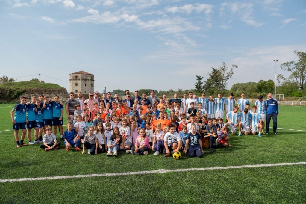 POSLE 50 GODINA ZASIJAO FUDBALSKI TEREN NA DORĆOLU: Na mestu gde je počela srpska istorija fudbala, deca sa starog grada pohađaće besplatnu školu fudbala
