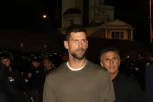 ĐOKOVIĆU NIKO NI DO KOLENA: Svi gledaju samo u Novaka gdegod da se pojavi