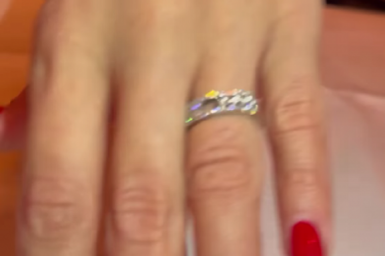 Deniz Dejm se verila