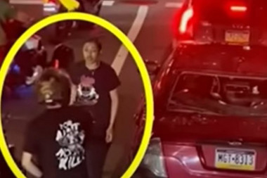 OVO MOŽE SAMO MAJKA: Vozila je decu, na semaforu je napala banda na motorima - bila je u životnoj opasnosti, ali nije se uplašila (UZNEMIRUJUĆI VIDEO)