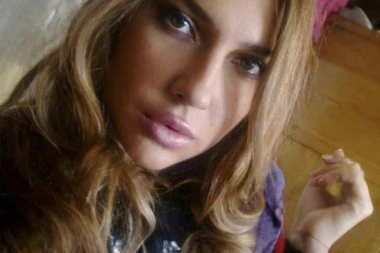 Od ATRAKTIVNE brinete, do FATALNE plavuše! NIKADA ne biste pogodili da je OVO voditeljka PINKA!