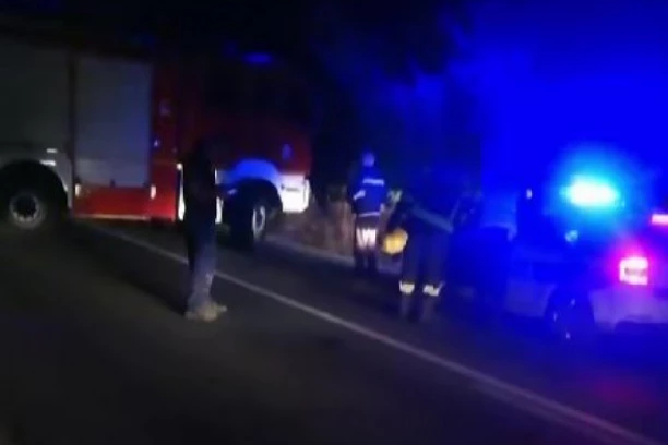 VOZAČ I SUVOZAČ MRTVI PIJANI IZAZVALI UDES? Saobraćajna nesreća na Ibarskoj magistrali kod Stepojevca!