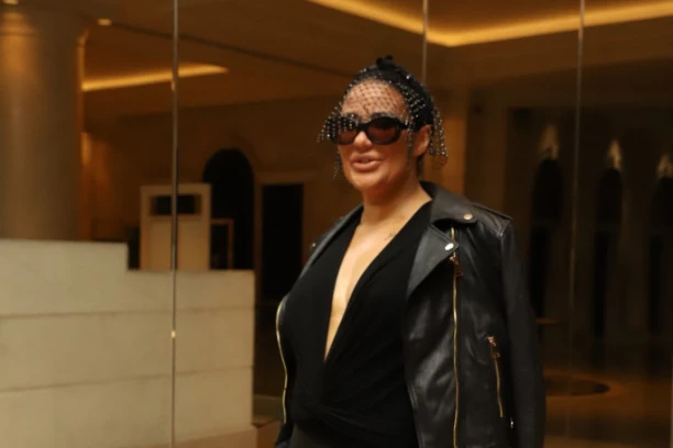 DEČKA ANE NIKOLIĆ U OVOM IZDANJU NISTE VIDELI! Evo ko je sportista koji se slika OBNAŽEN za društvene mreže! (FOTO)