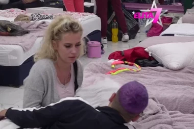 TRUDNA UČESNICA ELITE: U suzama progovorila o drugom stanju, od dečka popila KORPU!