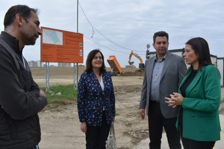 Irena Vujović obilazi deponiju 