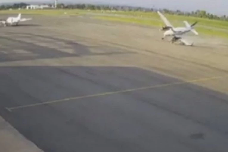 SRUŠIO SE AVION NA PISTU: Pilot je na mestu poginuo, a onda se dogodilo ČUDO SA PUTNICIMA!