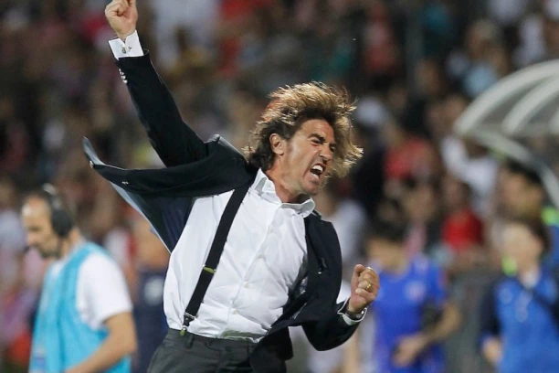 SUSPENZIJA I OTKAZ: Bivši trener Crvene zvezde se obračunao sa protivnikom i sudijom, pa to žestoko platio!