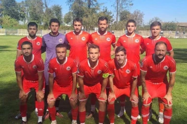 NESVAKIDAŠNJA ODLUKA: Predstavljaju najprijatnije iznenađenje sezone - bore se za šampionsku titulu, a klub smenjuje trenera!