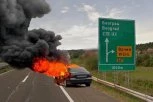 IGZGOREO AUTOMOBIL U VRČINU: Čak četiri vozila se izgorela u toku dana!