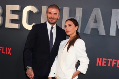 BEKAM "ELEKTRIČAR" POKAZAO MIŠIĆE: Bivši as Engleske u BOKSERICAMA radio po kući!